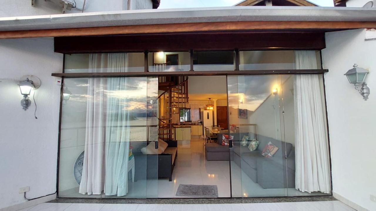 Linda Cobertura Duplex, Pe Na Areia,Vista Linda. Apartment คารากัวตาตูบา ภายนอก รูปภาพ