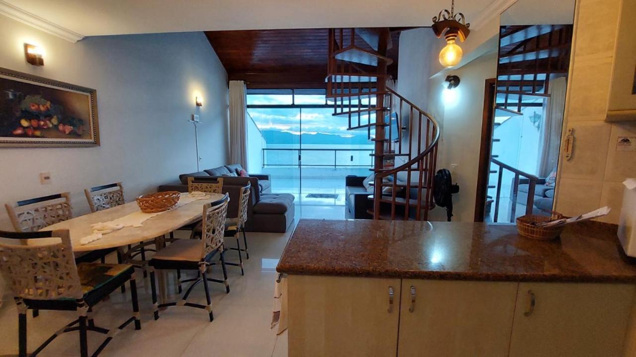 Linda Cobertura Duplex, Pe Na Areia,Vista Linda. Apartment คารากัวตาตูบา ภายนอก รูปภาพ